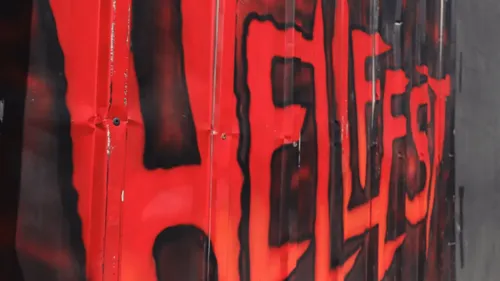 Les "portes de l’enfer" se referment... mais s’entrouvrent déjà...