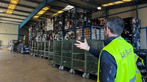 "Certains vêtements ont encore des étiquettes", la déferlante Shein...