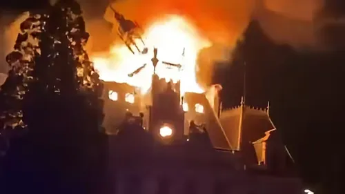 À Limoges, l’hôtel de ville ravagé par les flammes : les habitants...