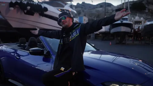 Ils pensaient prendre des billets pour voir Jul en concert, mais la...