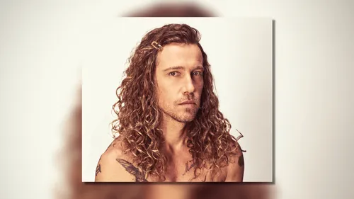 Julien Doré boucle la boucle Nouvelle Star avec l'album "Imposteur"