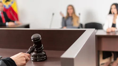 Prison ferme demandée pour le maraîcher sarthois jugé pour "traite...