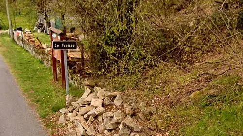 Intempéries : un trou se forme au-dessus d’une ancienne mine...