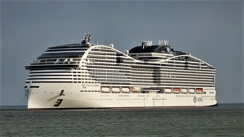 Saint-Nazaire livre son premier paquebot au GNL