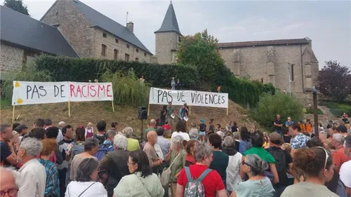 Mobilisation contre une agression raciste présumée à...