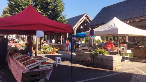 Le marché de La Souterraine parmi les plus beaux marchés de France