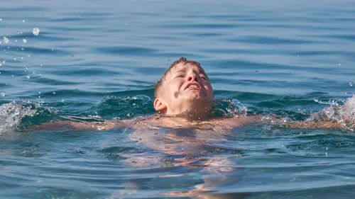 Les dangers cachés à la plage : objectif 500 noyades à éviter cet été