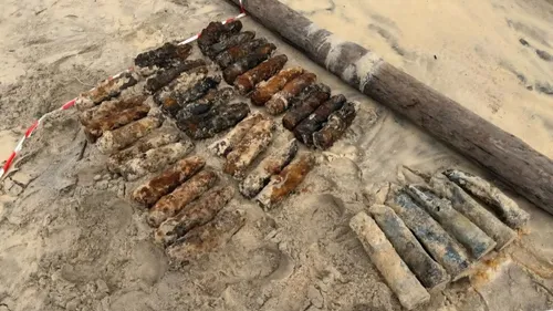 Opération de déminage après la découverte de 39 obus sur une plage...