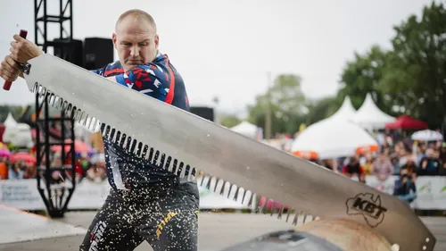 Les Championnats de France de bûcheronnage s’invitent en Bretagne !