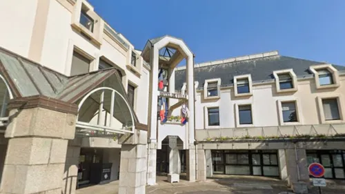 Le maire de Concarneau visé par une plainte pour agression sexuelle