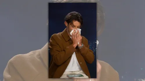 Achèteriez-vous un mouchoir utilisé par Pierre Niney pour 100 000...