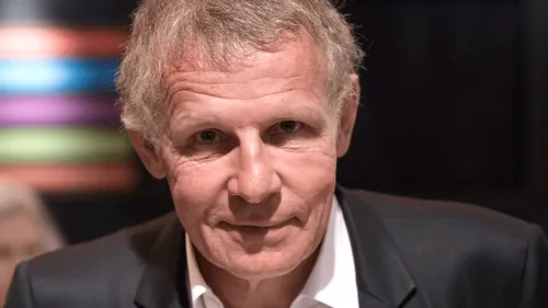Accusé d'agressions sexuelles, Patrick Poivre d'Arvor porte plainte...