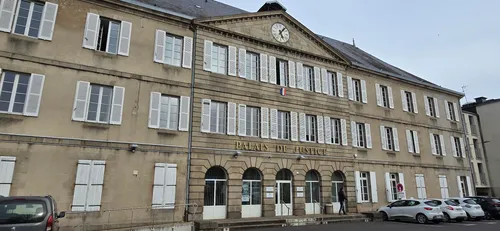 École à la maison : un couple condamné par la justice pour ne pas...