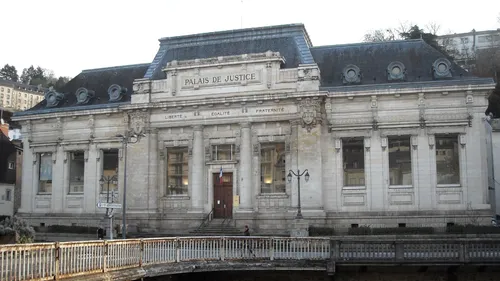 Le prédateur sexuel agace la cour à son procès