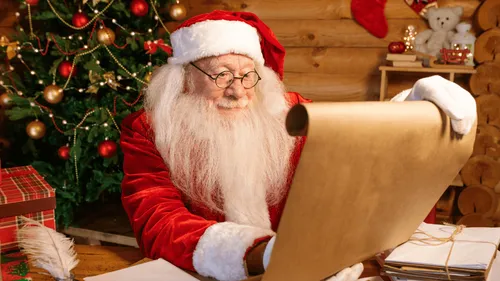 Le Père Noël attend vos listes : son secrétariat rouvre ce mercredi !