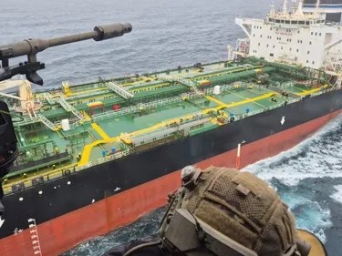 Un pétrolier russe arraisonné à l'ouest de la Bretagne