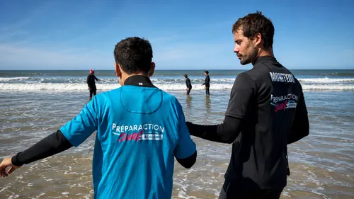 En Vendée, le Handi Surf aide les jeunes à dépasser leurs peurs