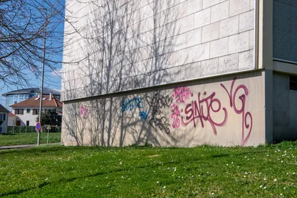 Limoges dit Stop aux tags