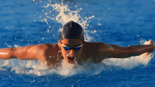 Jeux Paralympiques : l’équipe de France de para natation se prépare...