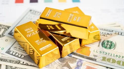 L’or atteint un nouveau record à 4 383,76 $ l’once : qu’est-ce que...