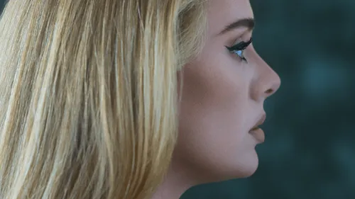 Adele dévoile la tracklist de son nouvel album "30"