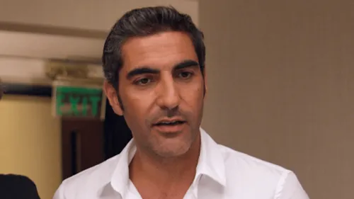 Ary Abittan remplacé dans une série pour M6