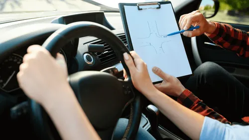 Nantes : un moniteur d'auto-école mis en examen pour agressions...