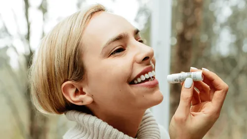 « Labello challenge », ce défi qui pousse les adolescents à la...