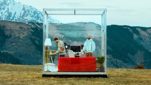 Bigflo et Oli dévoilent "Sacré Bordel" avec un clip !