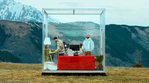 Bigflo et Oli dévoilent "Sacré Bordel" avec un clip !