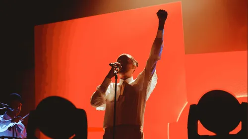 Stromae à Poupet : le spectacle était au rendez-vous 