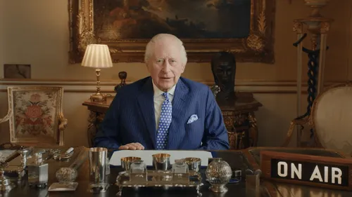 Une radio anglaise annonce la mort du roi Charles III