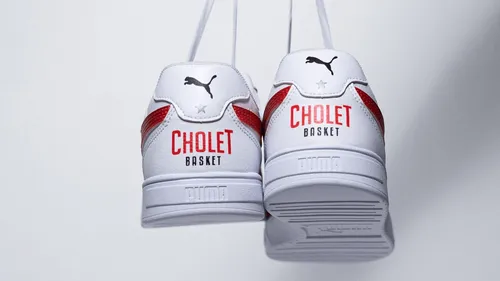 Des chaussures aux couleurs de Cholet Basket