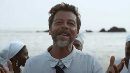 Christophe Maé nous invite en voyage dans son nouvel album