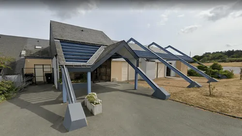 Accueil des réfugiés ukrainiens : "À la descente du car, tout le...