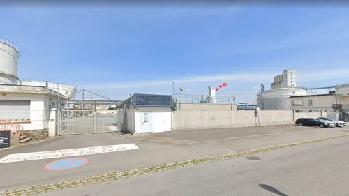 Les dépôts pétroliers de Brest et Lorient bloqués par les artisans...