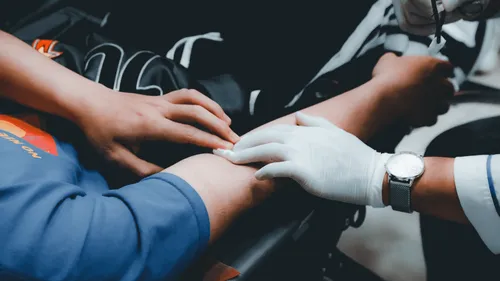 Le don de sang ouvert aux homosexuels, sans conditions, à partir de...