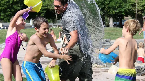 Argentine : des écoliers en maillot de bain face à la vague de chaleur