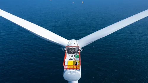 Saint-Brieuc : la moitié du parc éolien en mer produit de...
