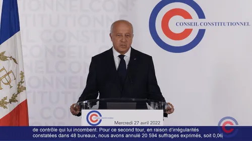 Le Conseil consitutionnel proclame Emmanuel Macron élu président de...