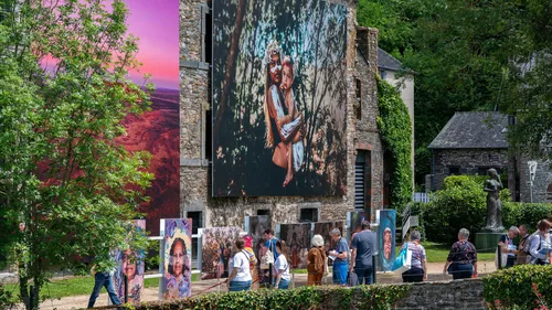 Bretagne : le Festival photo de La Gacilly expose le "regard...