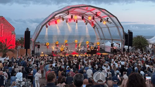 Festival des Sables : dans un cadre idyllique, Patrick Bruel a...