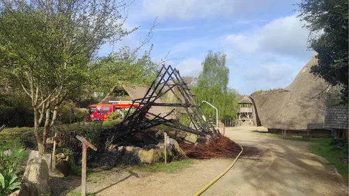 Bretagne : incendie criminel au Village Gaulois de Pleumeur-Bodou