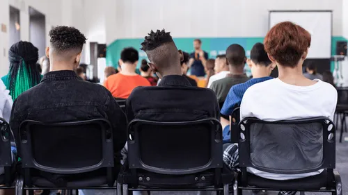 Contrat Engagement Jeune : une allocation de 500 euros par mois...