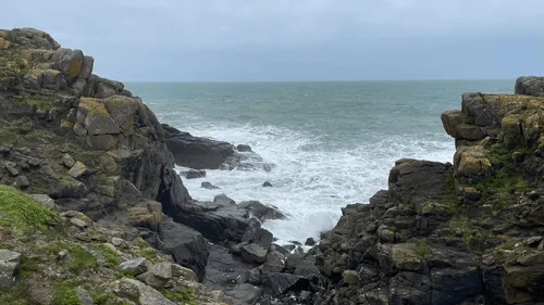 Vendée : un homme chute d'une falaise sur l'Île d'Yeu
