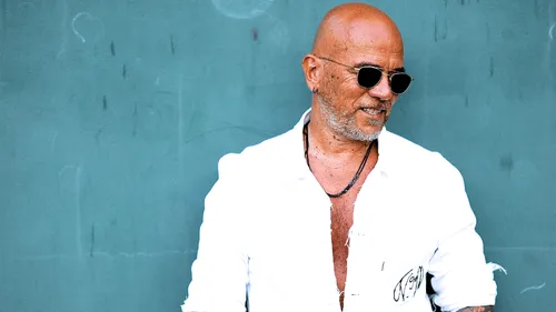 Pascal Obispo annule 5 concerts pour "des cas de forces majeures"