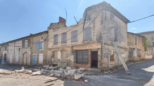 Un immeuble s'effondre en Charente
