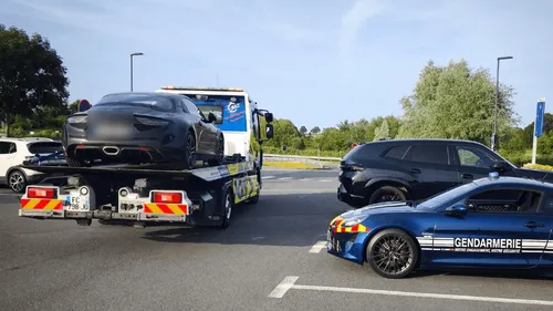 Il rentre des 24 Heures du Mans à 220 km/h sur l'autoroute