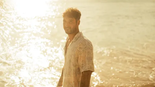 Jérémy Frerot présente son album "Gamin des sables" dans L'Access...