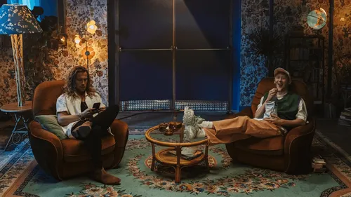 Julien Doré dévoile le titre "Larme fatale" en duo avec Eddy de Pretto